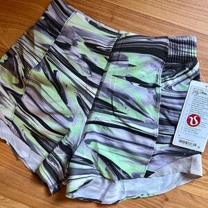 Lululemon Hotty Hot High-Rise Short 4” - SE, multi/chrome, Size 4, BNWT